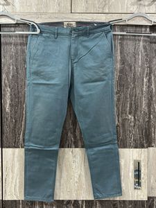 Roadster Men Teal Blue Slim Fit Solid Chinos