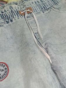 Jeans Sale Alert -- Trendy Fits, And Good Rates...