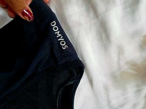 🇳🇿💫💗 Domox Black Sports Bra