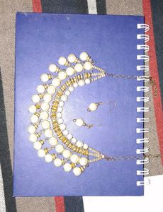 Pearl Necklace With Earrings