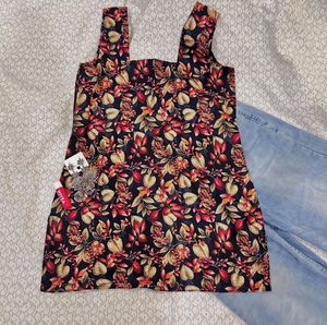 Floral Print Sleeveless Top