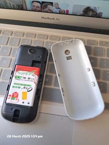 Nokia Basic Phone - White