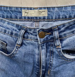 RIPPED BERMUDA SHORTS