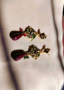 Stylish Gold-Plated Earrings with Stone &amp; Pearl De