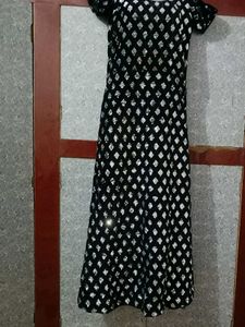 Stylish and Trendy Black  🖤 Gown