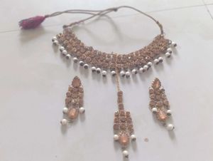 A Beautiful Kundan Set Perfect For Wedding