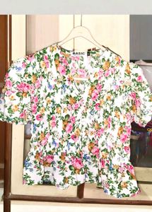 Floral Puff Sleeve Top - BASIC