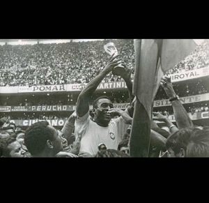 Pele 1970 his 3rd win FifaWorldCup footballJersey