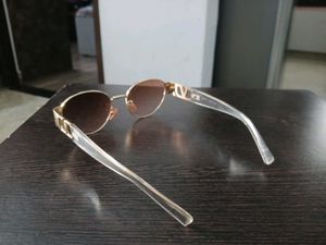Classic Aviator style