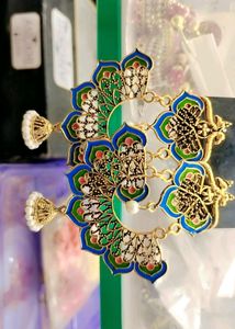 Unique Design Earing