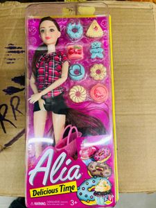 Barbie Doll With Pastry