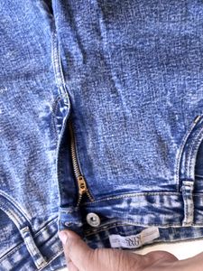 Unisex Jeans For Approximately 4 Feet Kid