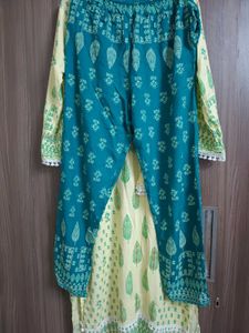 Elegant Floral Print Kurta