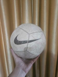 Nike Pitch Team Soccer Ball