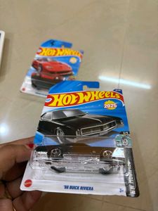 Hot Wheels: Ferrari F40 &amp; &#39;66 Buick Riviera
