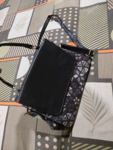 Women Flap Handbag Cum Sling