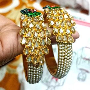 Traditional Kundan Pearl Bangles – Elegant Ethnic