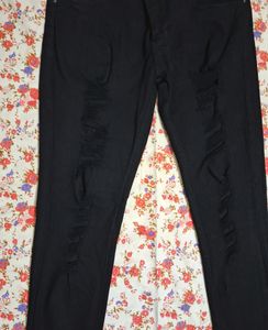 Women&#39;s Black Rigged/Distressed Jeans