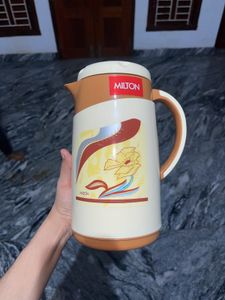 Milton Viva Tuff Vaccum Water Jug