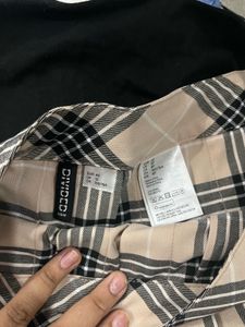 NWOT H&amp;M Tan Plaid Pleated Mini Skirt
