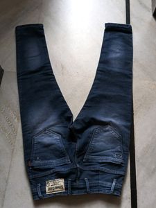 Blue Jeans White Shade