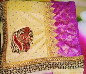 Beautiful Malai Lycra Saree With Blouse Material