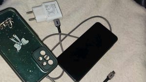 Samsung Smartphone - Great Condition!