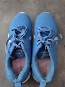 Running Shoes