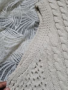 Cable Knit Split Hem round Collared Vest Sweater