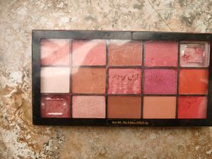 Makeup Revolution Eyeshadow Palette