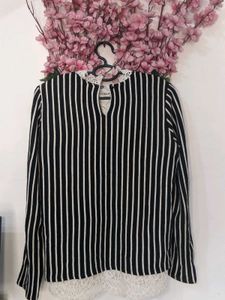 Double Layer Black And White Sweater.