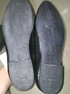 Bata Black Mojari - New with Tag