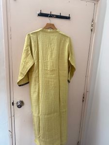 Elegant Yellow Embroidered Kurta