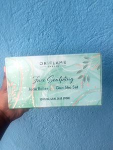 Oriflame Jade Roller & Gua Sha Face Sculpting Set