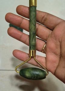 Jade Roller and Gua Sha Set