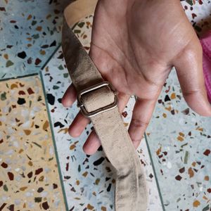ELEGANT SLING BAG