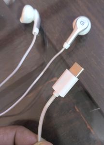 Type C Earphones with Mic - Almost New