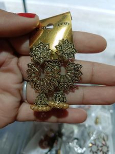 Earrings (Golden Colour)