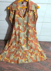 Sleeveless Button Tunic Top