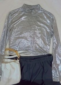 Silver Shimmery Top🎀