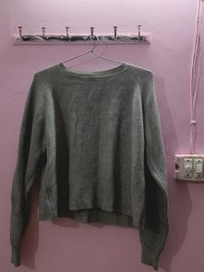 AESTHETIC SWEATER FOR WINTERS