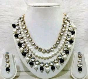 Pearl And Stone Jewellery Set