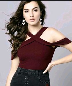 Chic Maroon Criss-Cross Top