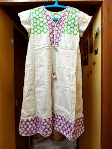 White Anarkali Kurti With Pop