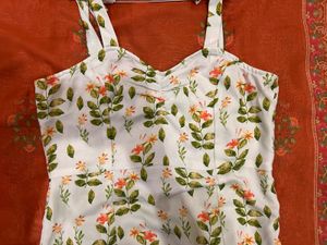 Sweetheart Neckline Tie-up Front Slit Floral Dress