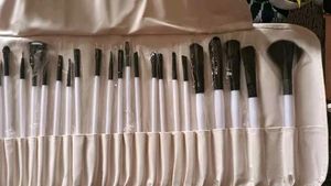 Professional Wood Make Up Brushes Sets