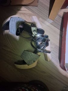 Elegant Women&#39;s Heels