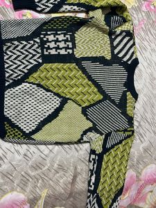 Geometric Pattern Knit Sweater
