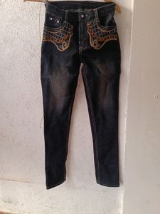 Nice Jeans For College Going Girl