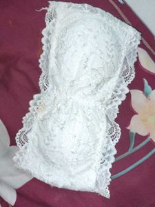 White Padded Tube Braaa Gud Condition